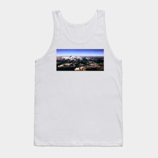 Mount Everest and Himalayan Range Panorama Tank Top